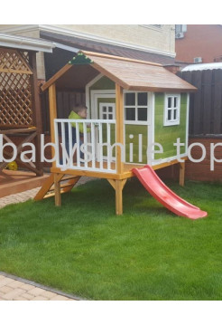 Дитячий дерев'яний будиночок з гіркою